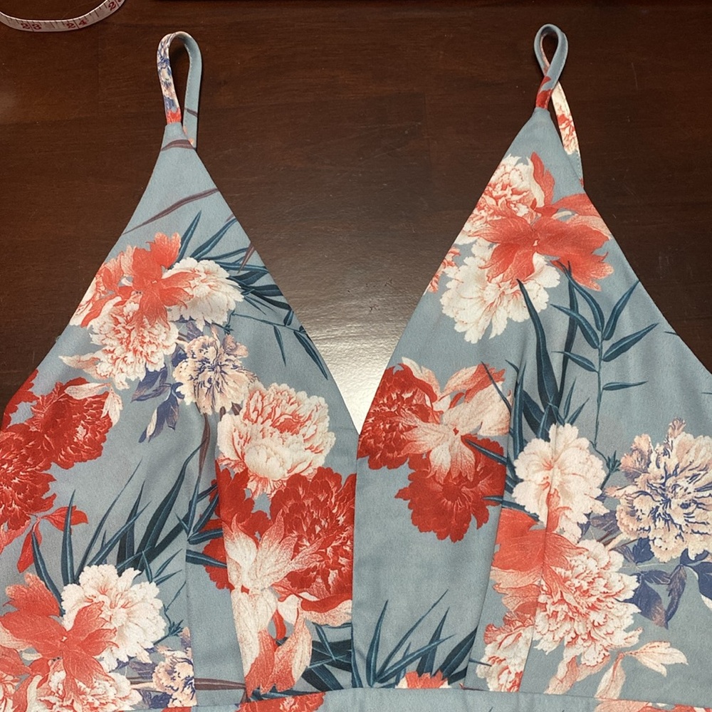L’ATISTE Floral Jumpsuit size M,slits down legs and adjustable spaghetti straps